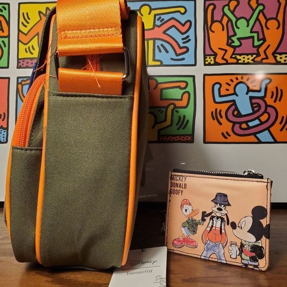 Loungefly Mickey crossbody set - Picture 2 of 3